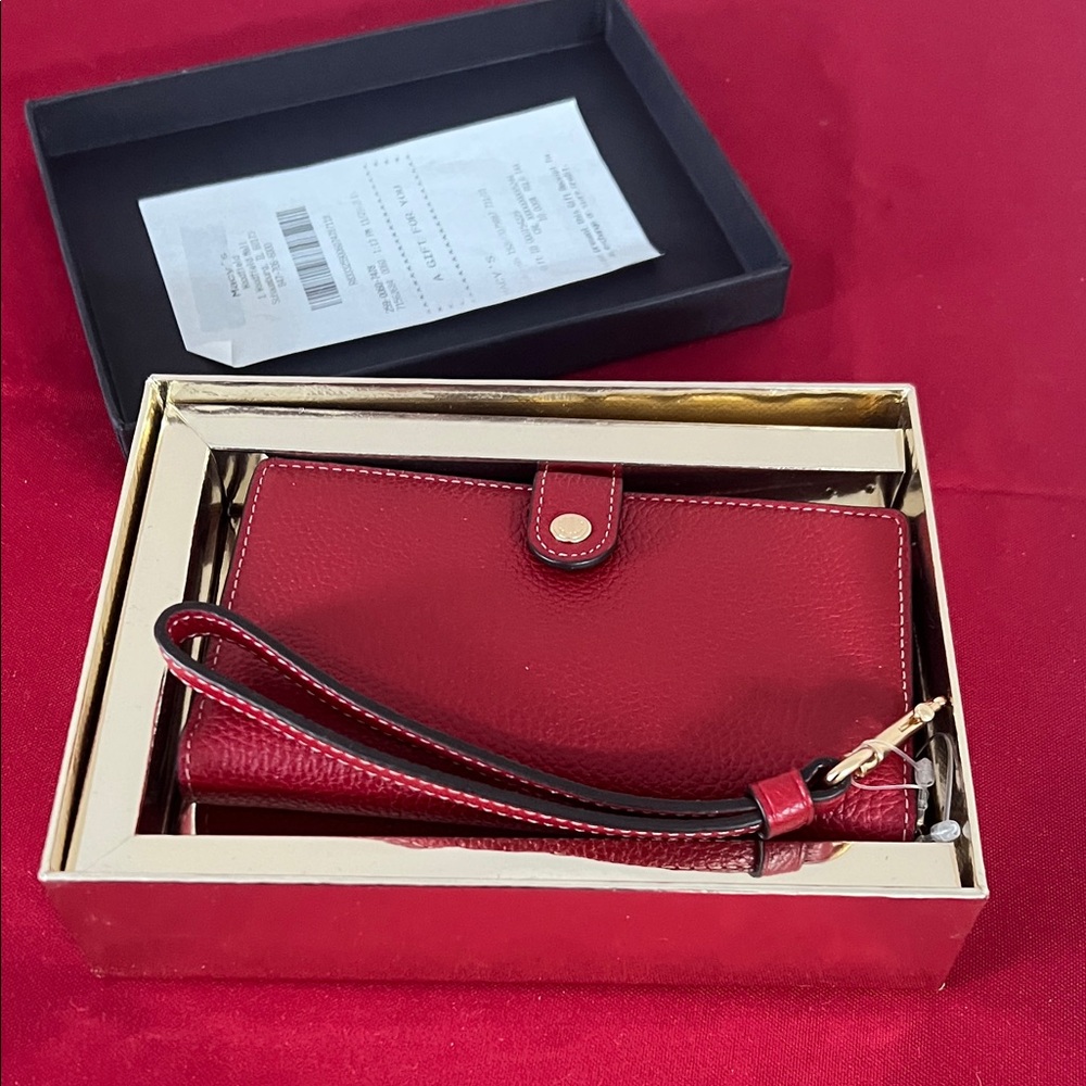 Coach pebbled Red Wristlet leather phone clutch with Box - Picture 6 of 9